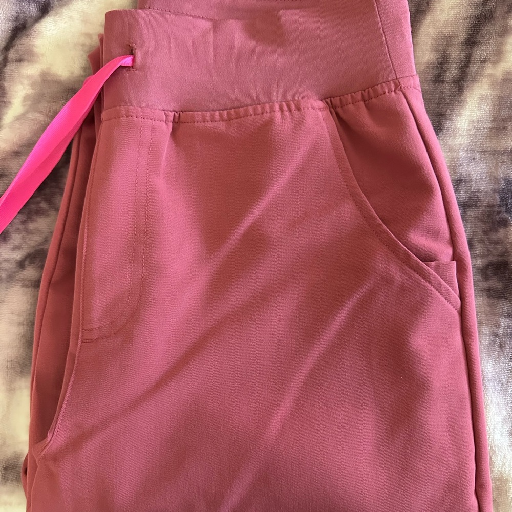 Figs joggers sz small tall